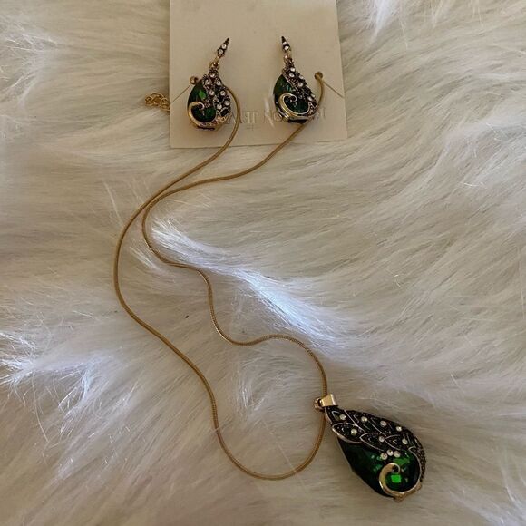 Green and Gold Necklace and Earrings Set - Picture 1 of 5